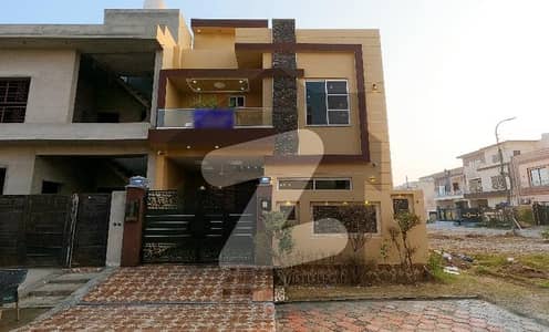 Fair-Priced Prime Location 5 Marla House Available In Central Park - Block E Fair-Priced Prime Location 5 Marla House Available In Central Park - Block E