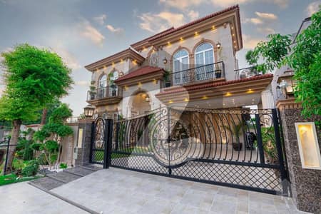 NEAR CARREFOUR CORNER HOT LOCATION 22 MARLA SPANISH VILLA