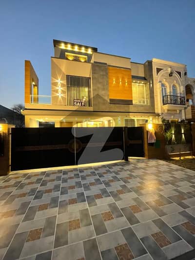 10 Marla Residential House For Sale In Gulbahar Block LDA Approved With Gas, 24/7 Security System Nearby Market, School and Mosque