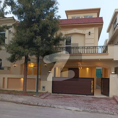بحریہ انکلیو - سیکٹر سی 1 بحریہ انکلیو,بحریہ ٹاؤن,اسلام آباد میں 5 کمروں کا 10 مرلہ مکان 5.1 کروڑ میں برائے فروخت۔ بحریہ انکلیو - سیکٹر سی 1 بحریہ انکلیو,بحریہ ٹاؤن,اسلام آباد میں 5 کمروں کا 10 مرلہ مکان 5.1 کروڑ میں برائے فروخت۔