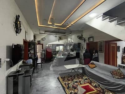 ملتان پبلک سکول روڈ ملتان میں 3 کمروں کا 10 مرلہ مکان 55.0 ہزار میں کرایہ پر دستیاب ہے۔