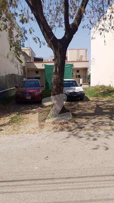 6 Marla Plot For sale