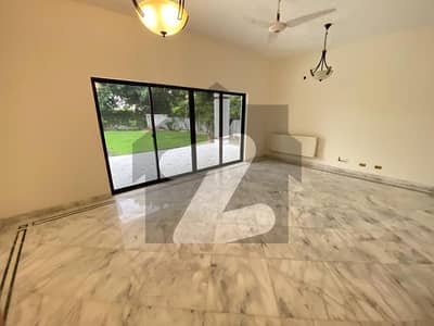 F-6 Big Green Garden Luxurious House Available For Rent