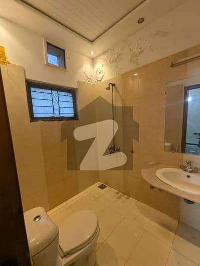 5 MARLA HOUSE IS AVAILABLE FOR RENT ON TOP LOCATION OF Q BLOCK JOHAR TOWN NEAR EMPORIUM MALL 5 MARLA HOUSE IS AVAILABLE FOR RENT ON TOP LOCATION OF Q BLOCK JOHAR TOWN NEAR EMPORIUM MALL