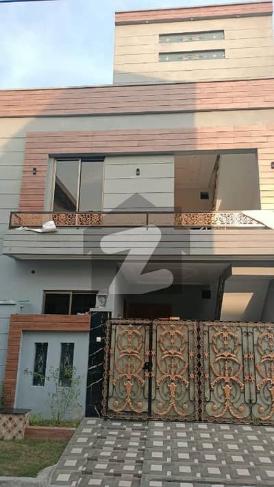 5 Marla Modern House for Sale in Jubilee Town 4 Beds, 2 Kitchens 5 Marla Modern House for Sale in Jubilee Town 4 Beds, 2 Kitchens