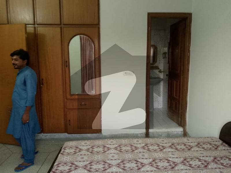 DHA Phase 1, 01 Kanal, 01 Bed, For Rent DHA Phase 1, 01 Kanal, 01 Bed, For Rent