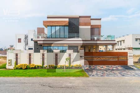 4 Years Used 1 Kanal Modern House For SALE In DHA Phase 3