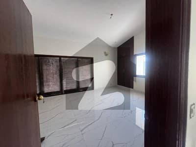 ڈی ایچ اے فیز 5 ڈی ایچ اے ڈیفینس,کراچی میں 5 کمروں کا 1 کنال مکان 4.0 لاکھ میں کرایہ پر دستیاب ہے۔