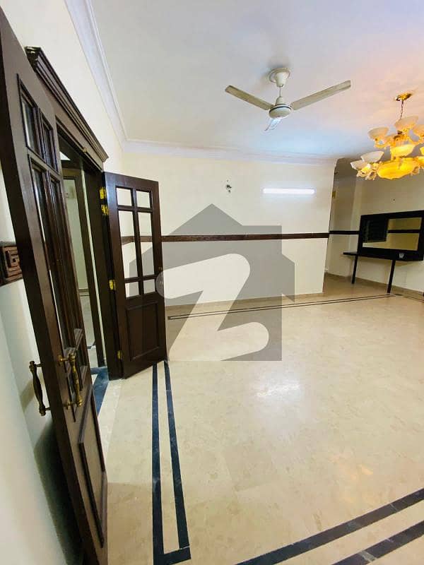 3200 Sq'Ft 3 Bedroom Flat Available For Sale In F11 3200 Sq'Ft 3 Bedroom Flat Available For Sale In F11