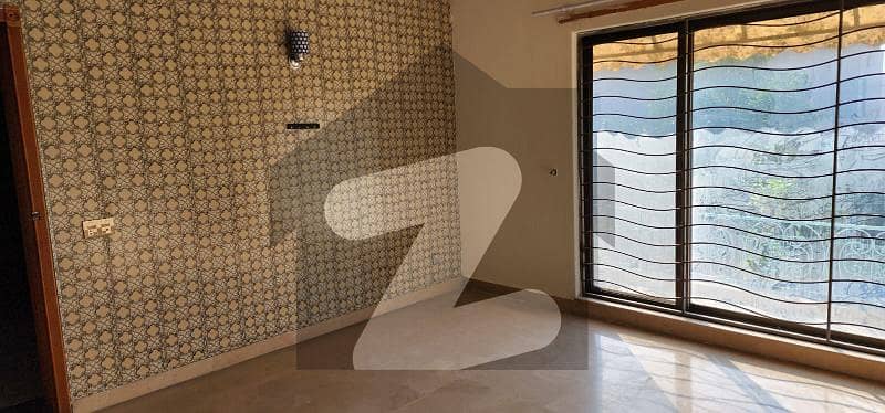 1 Kanal Upper Portion Available For Rent 1 Kanal Upper Portion Available For Rent