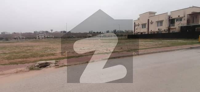 1 KANAL PARK FACE RESIDENTIAL PLOT AVAILABLE FOR SALE IN BAHRIA CLUB CUTY 1 KANAL PARK FACE RESIDENTIAL PLOT AVAILABLE FOR SALE IN BAHRIA CLUB CUTY
