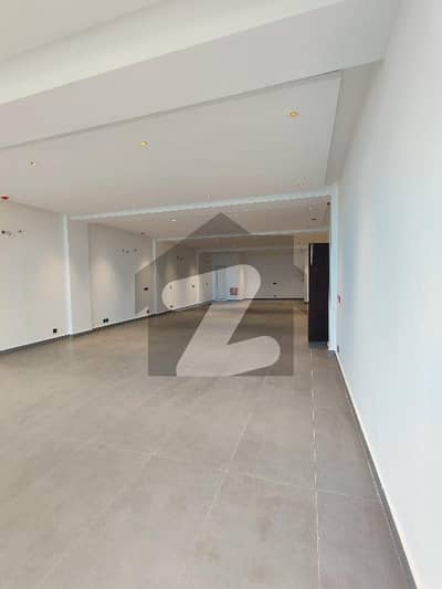 ڈی ایچ اے فیز 5 - ڈبل سی اے بلاک فیز 5,ڈیفنس (ڈی ایچ اے),لاہور میں 8 مرلہ دفتر 1.1 لاکھ میں کرایہ پر دستیاب ہے۔