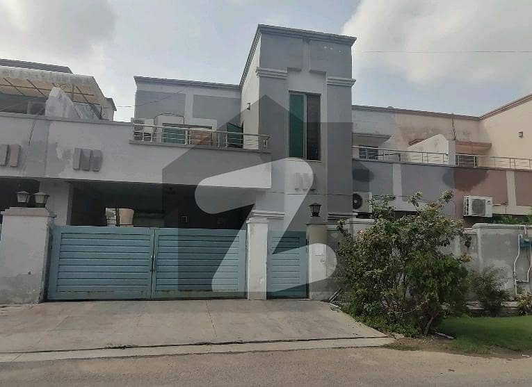 4 beds 10 Marla House Has Just Become Available In Askari 11 - Sector B 4 beds 10 Marla House Has Just Become Available In Askari 11 - Sector B