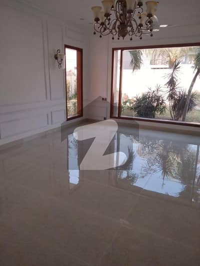 HOUSE AVAILABLE FOR SALE IN DHA 4