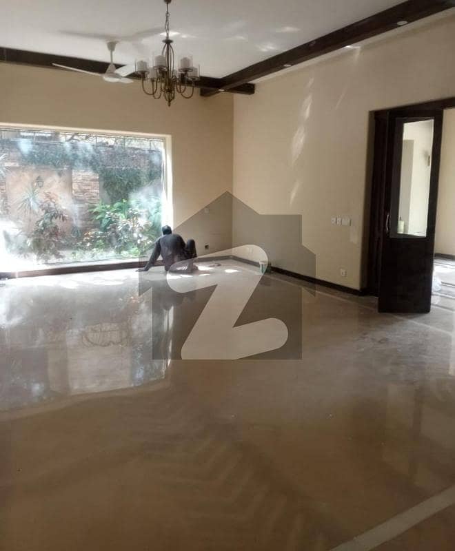 1600 Square Yards House In Central F-6 For Rent 1600 Square Yards House In Central F-6 For Rent
