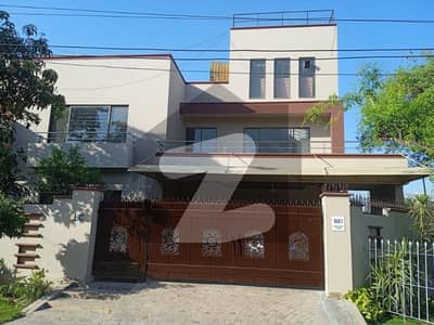 1 KANAL VERY SLIGHTLY USED, LIKE BRAND NEW CORNER HOUSE IS AVAILABLE FOR SALE ON TOP LOCATION OF WAPDA TOWN PHASE 1, LAHORE 1 KANAL VERY SLIGHTLY USED, LIKE BRAND NEW CORNER HOUSE IS AVAILABLE FOR SALE ON TOP LOCATION OF WAPDA TOWN PHASE 1, LAHORE