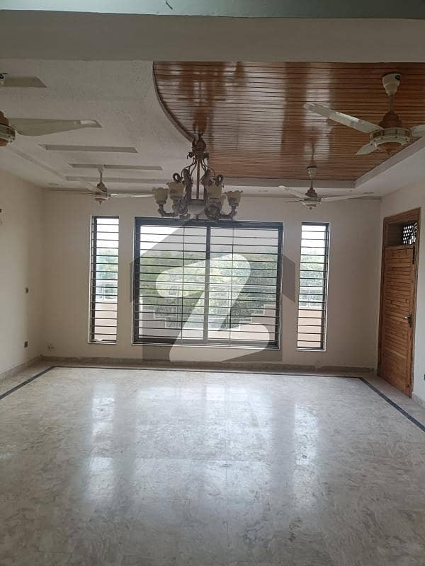 D12 Standard Office For Rent