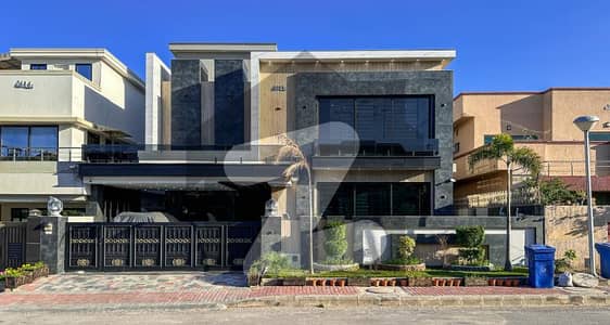 بحریہ ٹاؤن فیز 2 بحریہ ٹاؤن راولپنڈی,راولپنڈی میں 5 کمروں کا 1 کنال مکان 17.0 کروڑ میں برائے فروخت۔