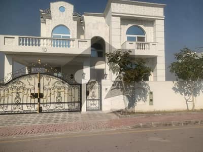 بحریہ انکلیو - سیکٹر سی 2 بحریہ انکلیو,بحریہ ٹاؤن,اسلام آباد میں 8 کمروں کا 1 کنال مکان 13.9 کروڑ میں برائے فروخت۔ بحریہ انکلیو - سیکٹر سی 2 بحریہ انکلیو,بحریہ ٹاؤن,اسلام آباد میں 8 کمروں کا 1 کنال مکان 13.9 کروڑ میں برائے فروخت۔