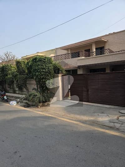 پی