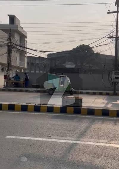 18 Marla Corner Plot For Sale near Abid Market Queens Road Lahore