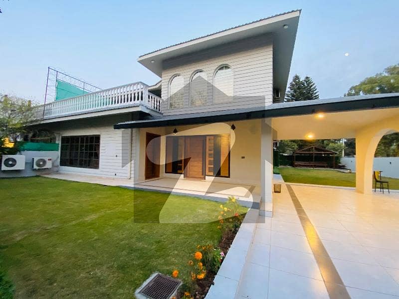 ایف ۔ 7 اسلام آباد میں 4 کمروں کا 2 کنال مکان 14.0 لاکھ میں کرایہ پر دستیاب ہے۔