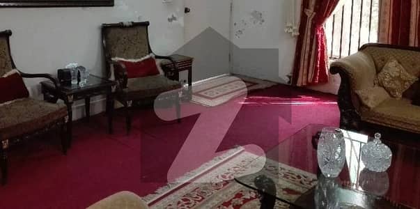 ماڈل ٹاؤن لاہور میں 4 کمروں کا 6 کنال مکان 75.0 کروڑ میں برائے فروخت۔