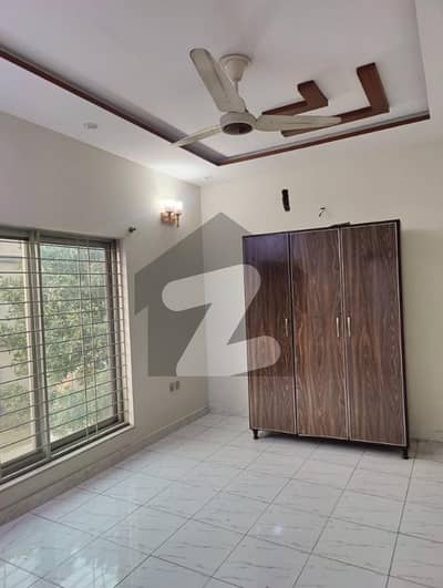 6 MARLA HOUSE AVAILABLEFOR RENT IN  DREAM GARDENS  LAHORE.