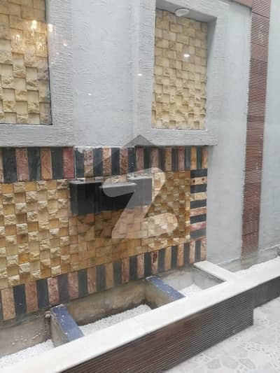 جوہر ٹاؤن لاہور میں 5 کمروں کا 1 کنال مکان 6.5 کروڑ میں برائے فروخت۔ جوہر ٹاؤن لاہور میں 5 کمروں کا 1 کنال مکان 6.5 کروڑ میں برائے فروخت۔