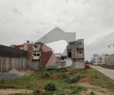 3.5 Marla Plot At Very Reasonable Price In Good Location