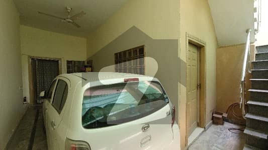 نیو افضل ٹاؤن راولپنڈی میں 5 کمروں کا 5 مرلہ مکان 1.25 کروڑ میں برائے فروخت۔