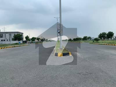 ڈی ایچ اے فیز 7 - بلاک ایس فیز 7,ڈیفنس (ڈی ایچ اے),لاہور میں 1 کنال رہائشی پلاٹ 4.25 کروڑ میں برائے فروخت۔ ڈی ایچ اے فیز 7 - بلاک ایس فیز 7,ڈیفنس (ڈی ایچ اے),لاہور میں 1 کنال رہائشی پلاٹ 4.25 کروڑ میں برائے فروخت۔