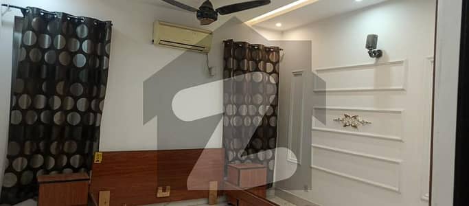 ڈی ایچ اے فیز 8 سابقہ ایئر ایوینیو ڈی ایچ اے فیز 8,ڈی ایچ اے ڈیفینس,لاہور میں 2 کمروں کا 10 مرلہ بالائی پورشن 65.0 ہزار میں کرایہ پر دستیاب ہے۔ ڈی ایچ اے فیز 8 سابقہ ایئر ایوینیو ڈی ایچ اے فیز 8,ڈی ایچ اے ڈیفینس,لاہور میں 2 کمروں کا 10 مرلہ بالائی پورشن 65.0 ہزار میں کرایہ پر دستیاب ہے۔