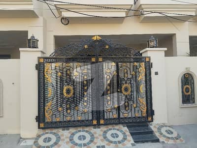 کیولری ایکسٹینشن لاہور میں 3 کمروں کا 5 مرلہ مکان 3.2 کروڑ میں برائے فروخت۔