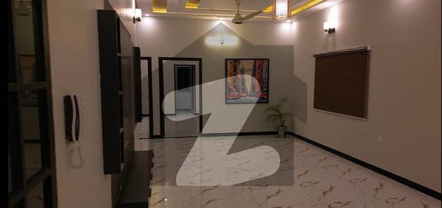 اولڈراون کوآپریٹو ہاؤسنگ سوسائٹی کراچی میں 8 کمروں کا 12 مرلہ مکان 8.5 کروڑ میں برائے فروخت۔