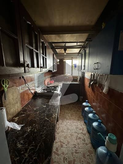 Prime Location 1000 Square Feet Flat In Beautiful Location Of Gulistan-e-Jauhar - Block 16 In Karachi Prime Location 1000 Square Feet Flat In Beautiful Location Of Gulistan-e-Jauhar - Block 16 In Karachi