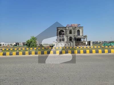 ڈی ایچ اے فیز 7 - بلاک ایس فیز 7,ڈیفنس (ڈی ایچ اے),لاہور میں 1 کنال رہائشی پلاٹ 4.25 کروڑ میں برائے فروخت۔ ڈی ایچ اے فیز 7 - بلاک ایس فیز 7,ڈیفنس (ڈی ایچ اے),لاہور میں 1 کنال رہائشی پلاٹ 4.25 کروڑ میں برائے فروخت۔