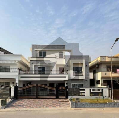 One Kanal House For Sale