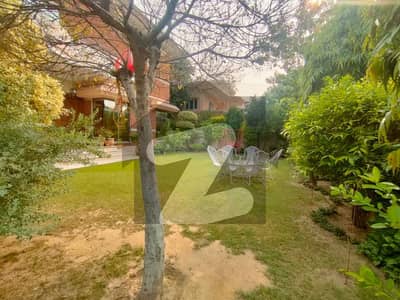 ڈی ایچ اے فیز 2 - بلاک آر فیز 2,ڈیفنس (ڈی ایچ اے),لاہور میں 10 کمروں کا 4 کنال مکان 31.0 کروڑ میں برائے فروخت۔ ڈی ایچ اے فیز 2 - بلاک آر فیز 2,ڈیفنس (ڈی ایچ اے),لاہور میں 10 کمروں کا 4 کنال مکان 31.0 کروڑ میں برائے فروخت۔
