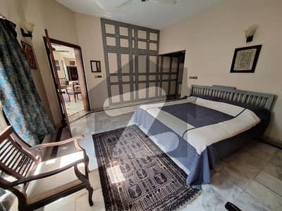 fully furnished 500 yards bungalow