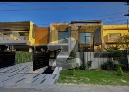 20 Marla New House 5 Beds Swimming Pool House For Sale