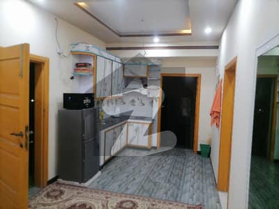 یونیورسٹی ٹاؤن پشاور میں 3 کمروں کا 11 مرلہ پینٹ ہاؤس 3.0 کروڑ میں برائے فروخت۔