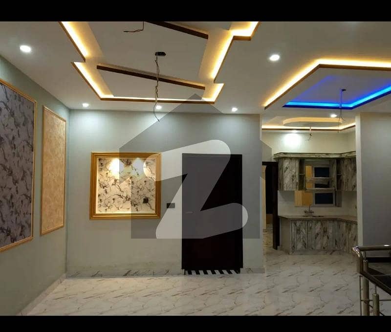 گلگشت کالونی ملتان میں 3 کمروں کا 4 مرلہ مکان 1.35 کروڑ میں برائے فروخت۔