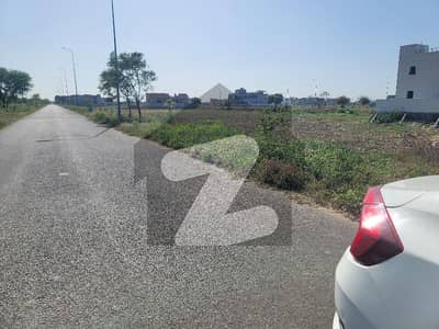 Top Location 8 Q 1 Kanal 100 Feet Road Plot Phase 7 Near To Phase 6 Possession
