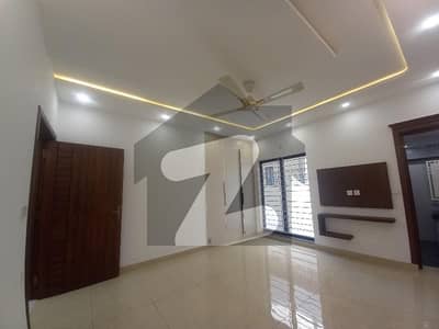 Gorgeous Prime Location 1 Kanal Lower Portion For Rent Available In Central Park Housing Scheme Gorgeous Prime Location 1 Kanal Lower Portion For Rent Available In Central Park Housing Scheme
