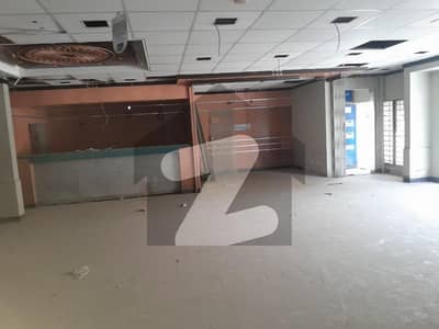 شاہراہِ فیصل کراچی میں 8 مرلہ دکان 4.5 لاکھ میں کرایہ پر دستیاب ہے۔