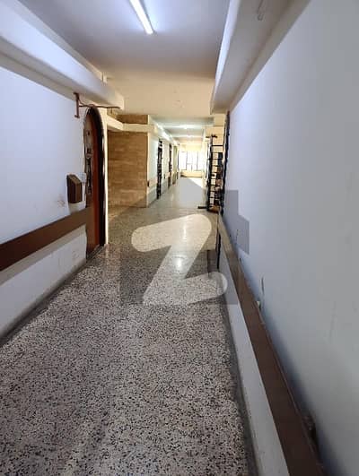 OFFICE AVAILABLE FOR RENT 400 sq . ft SASI ARCADE CLIFTON BLOCK 7