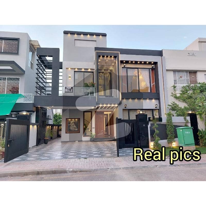10 MARLA BRAND NEW LUXURY HOUSE FOR SALE 10 MARLA BRAND NEW LUXURY HOUSE FOR SALE