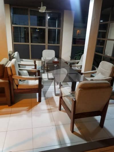 سرکلر روڈ ہری پور میں 14 مرلہ دکان 1.5 لاکھ میں کرایہ پر دستیاب ہے۔