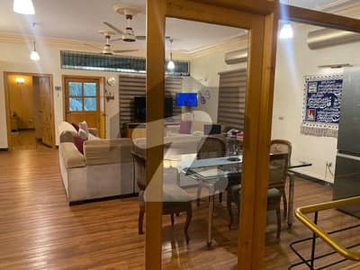 DHA PHASE 5 KHY E BEHRIA 500 YARDS 6 BEDROOMS TILE & WOODEN FLOORING BUNGALOW IS UP FOR SALE